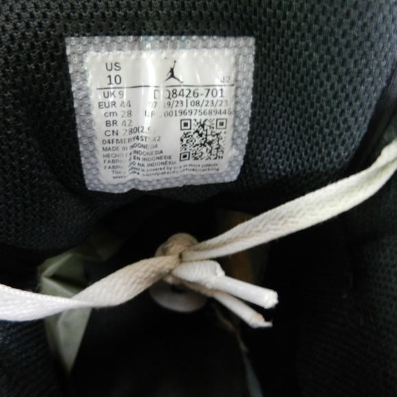 Nike Air Jordan 1 Mid Yellow Ochre Size 10  Basketball Sneakers DQ8426-710 Men's - Picture 7 of 10